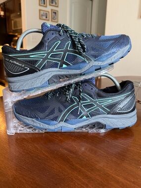 ASICS  Blue And Black Gel-Fiji Trabuco 6 Running Shoes Women’s Size 10.5